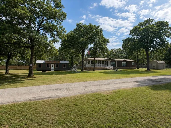 $378,000 | 15746 Casa Verde, Malakoff, TX 75148
