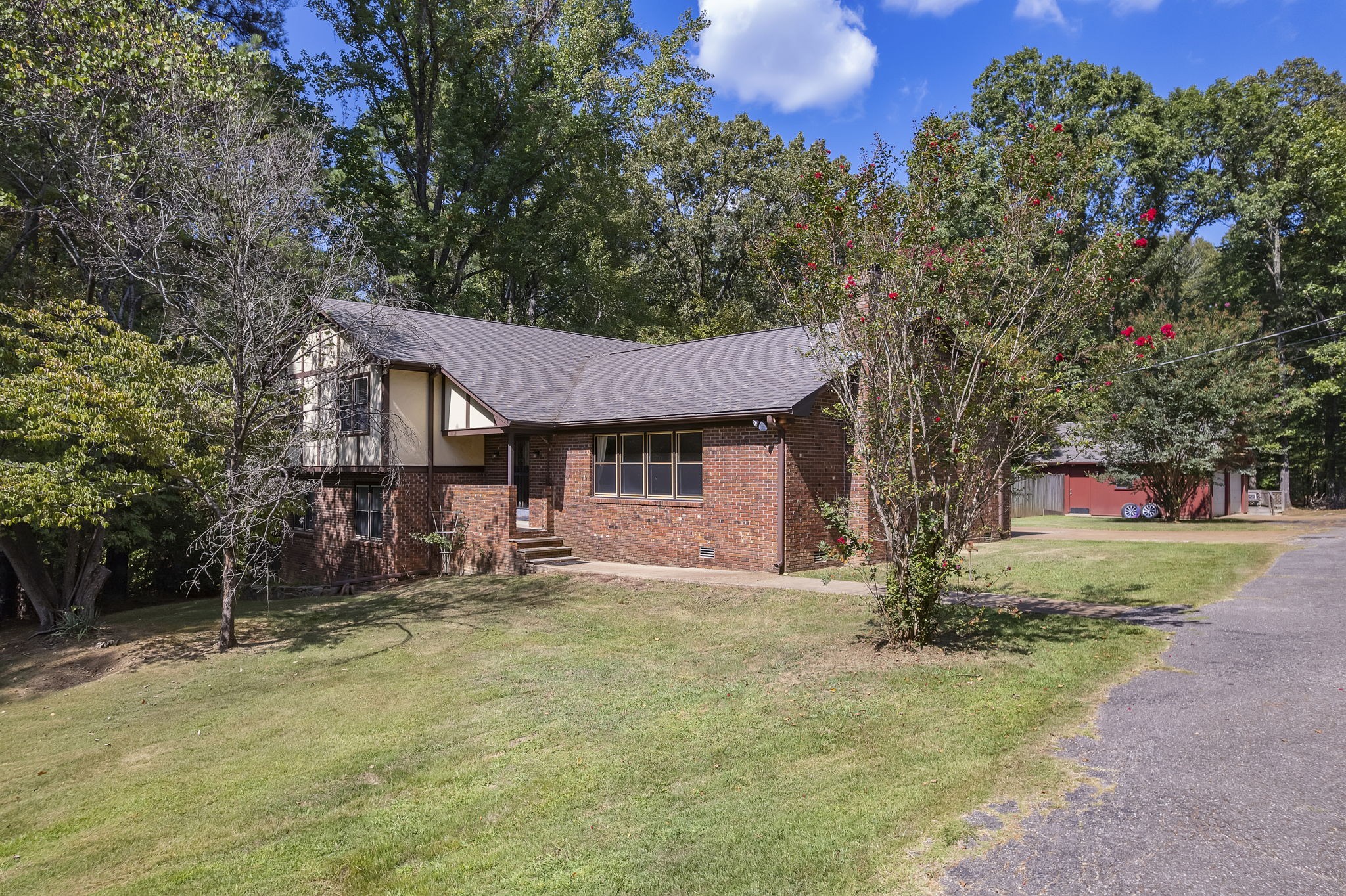 267 Parkburg Road Jackson, TN 38301 - Photo 3 of 61 Gallery Image 3