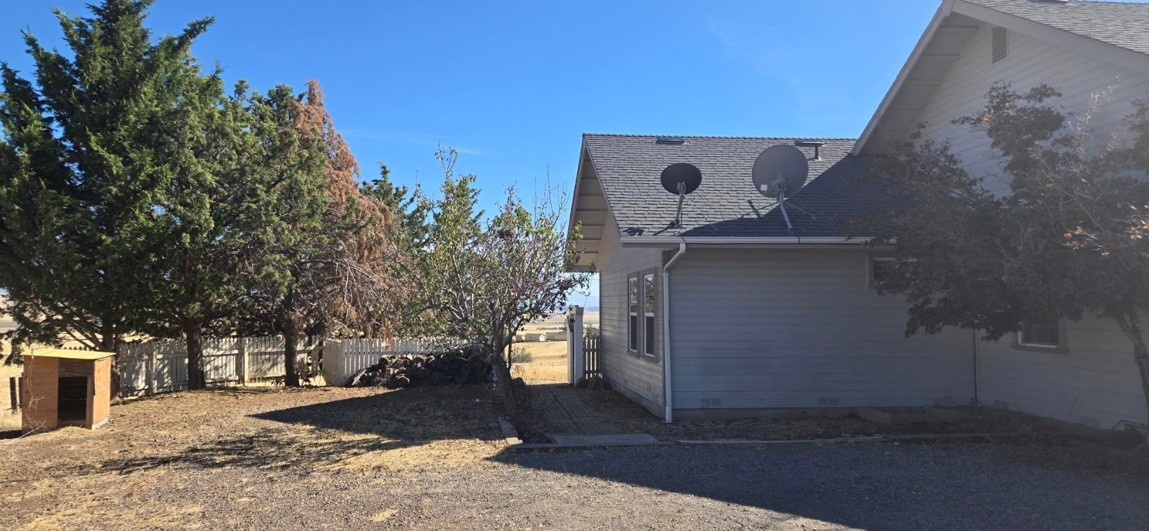 5811 Ager Road Montague, CA 96064 - Photo 5 of 41 Gallery Image 5