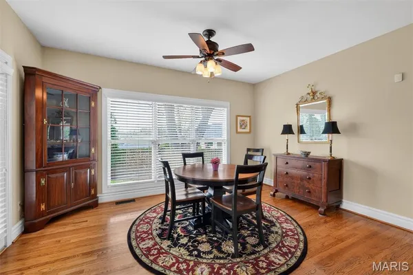 $1,549,000 | 1449 Fairbrook Drive, Des Peres, MO 63131