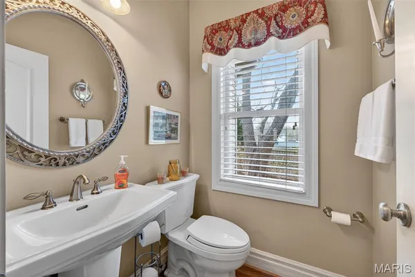 $1,549,000 | 1449 Fairbrook Drive, Des Peres, MO 63131