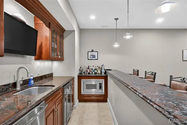 $1,549,000 | 1449 Fairbrook Drive, Des Peres, MO 63131