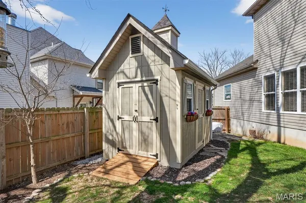 $1,549,000 | 1449 Fairbrook Drive, Des Peres, MO 63131