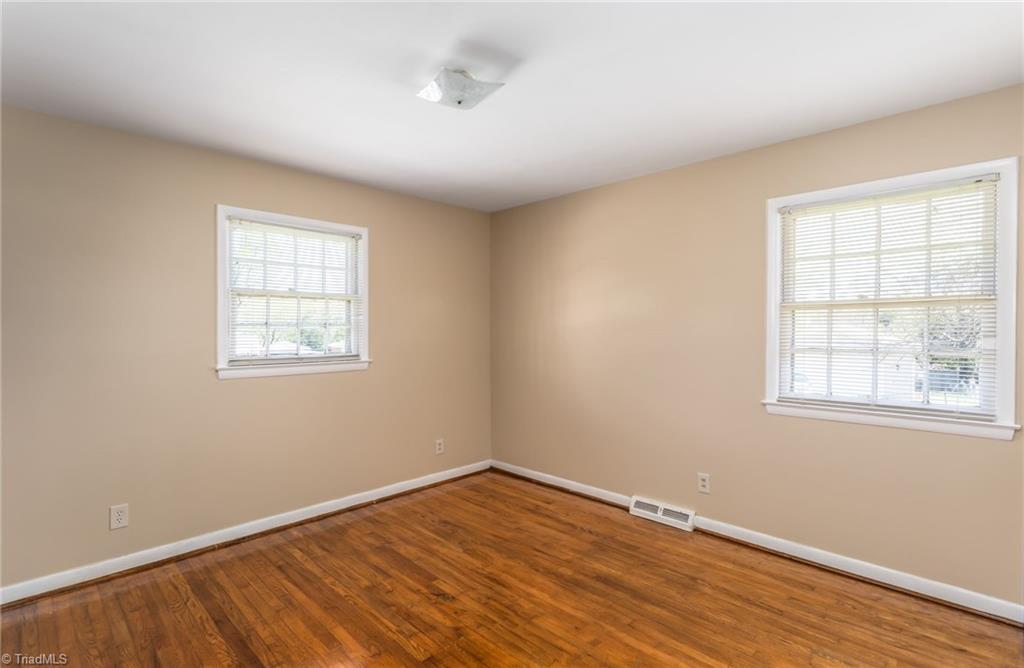 2002 Armhurst Road Greensboro, NC 27405 - Photo 14 of 25 Gallery Image 14