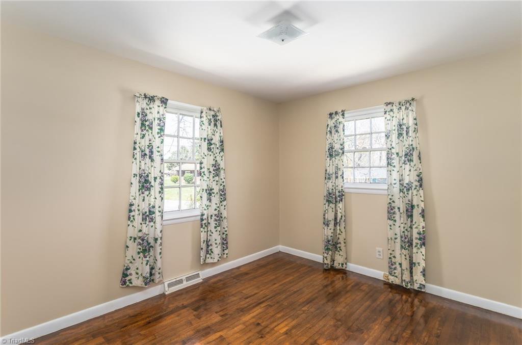 2002 Armhurst Road Greensboro, NC 27405 - Photo 16 of 25 Gallery Image 16