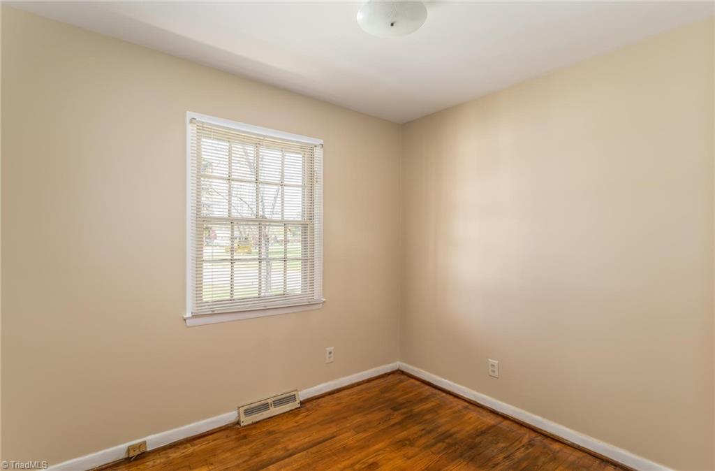 2002 Armhurst Road Greensboro, NC 27405 - Photo 18 of 25 Gallery Image 18
