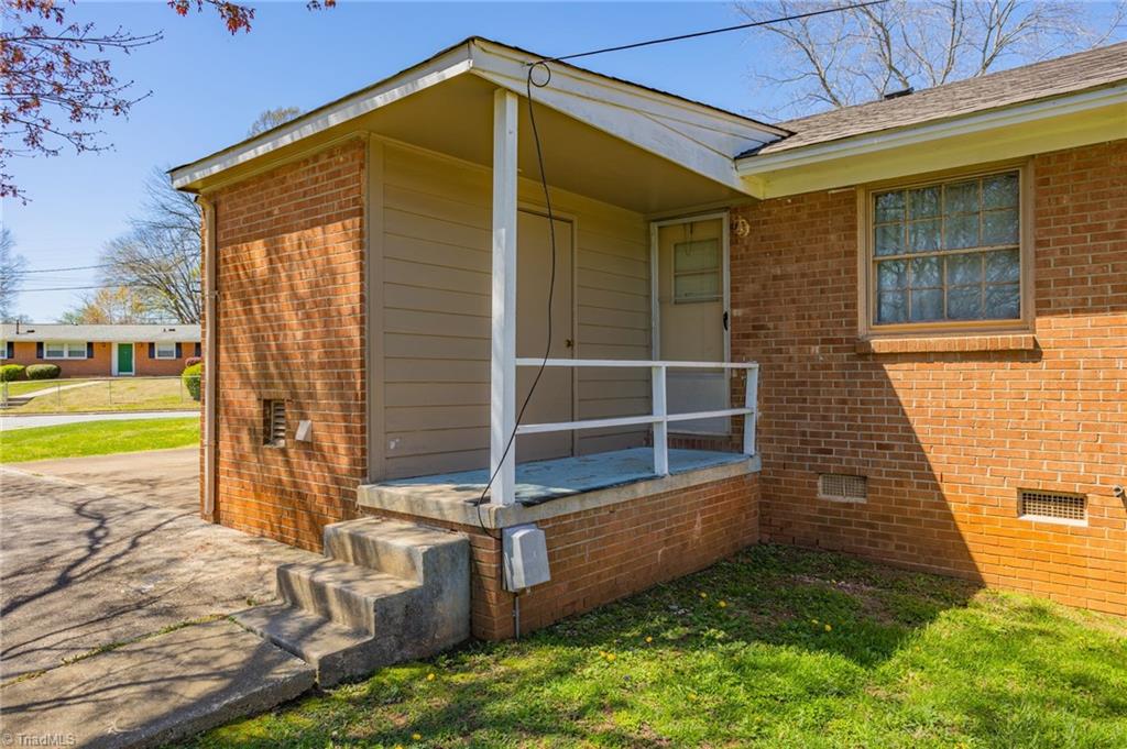 2002 Armhurst Road Greensboro, NC 27405 - Photo 22 of 25 Gallery Image 22
