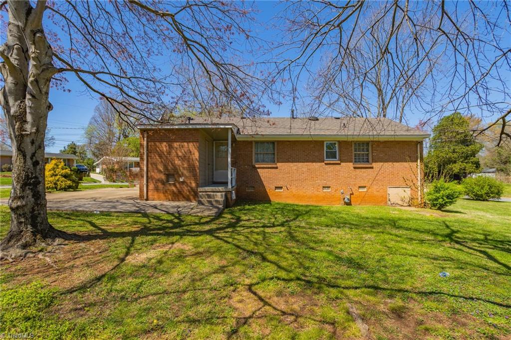 2002 Armhurst Road Greensboro, NC 27405 - Photo 23 of 25 Gallery Image 23