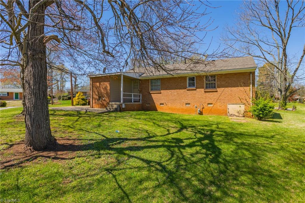 2002 Armhurst Road Greensboro, NC 27405 - Photo 24 of 25 Gallery Image 24