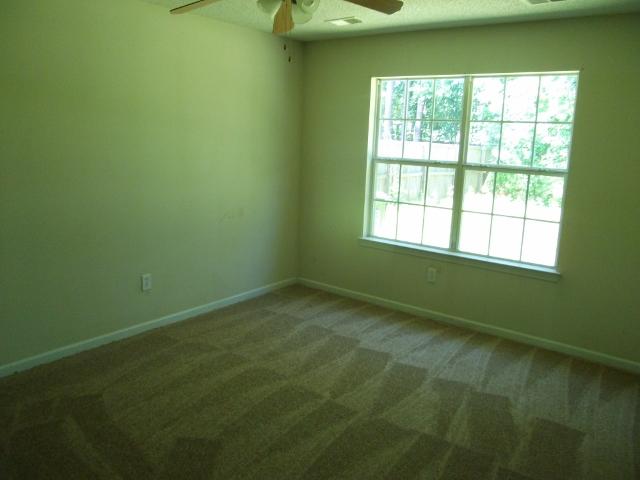 335 Dunning Road Summerville, SC 29486 - Photo 4 of 14 134 (640x480)