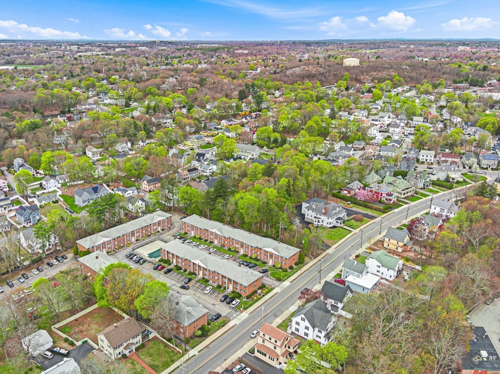 27 Arlington Road, Unit 13 Woburn, MA 01801 - Photo 18 of 20