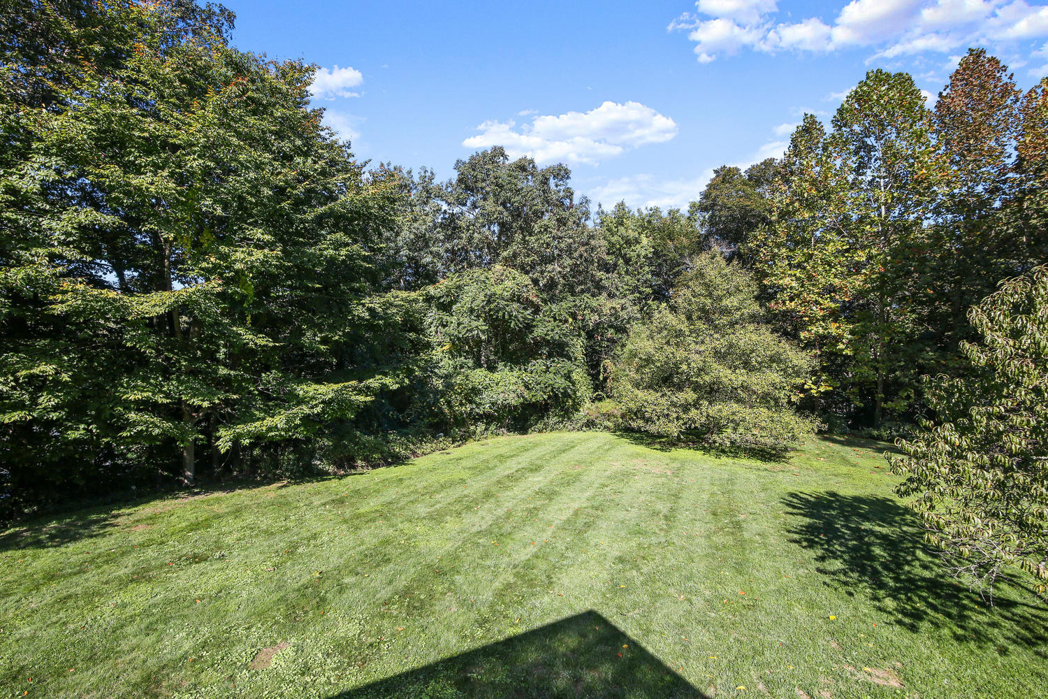 23 Rae Lane Norwalk, CT 06850 - Photo 18 of 24 23 Rae Ln Norwalk CT 06850 USA-large-012