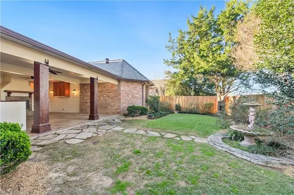 $685,000 | 102 Brahmwell Court, Lafayette, LA 70508