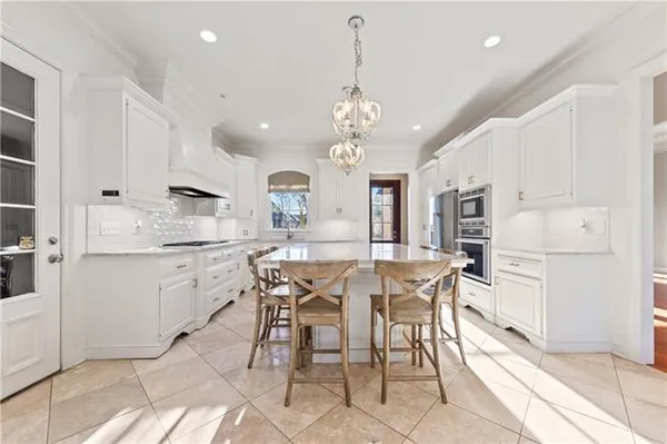 $685,000 | 102 Brahmwell Court, Lafayette, LA 70508