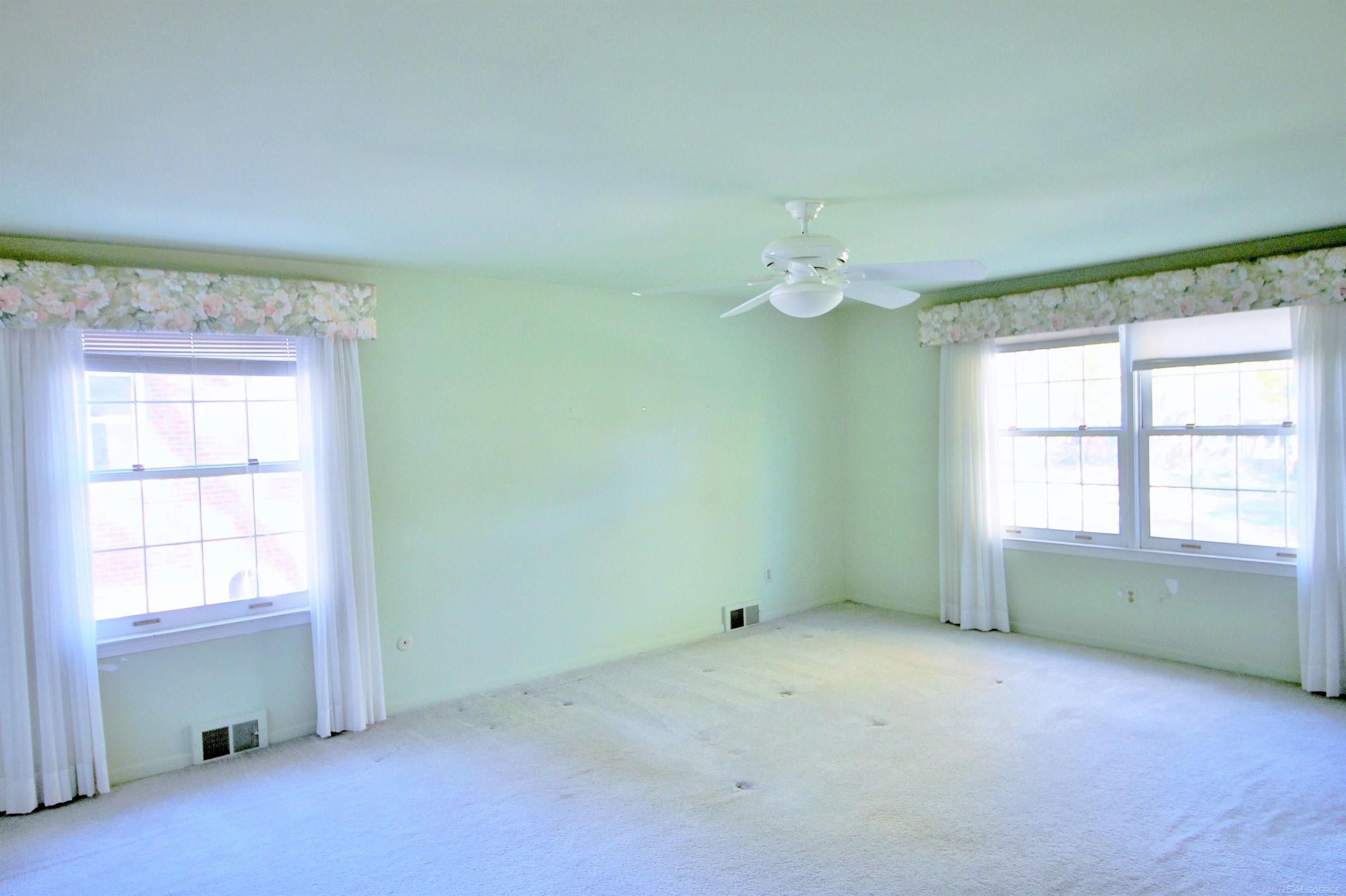 1341 Devonshire Road Grosse Pointe Park, MI 48230 - Photo 24 of 68