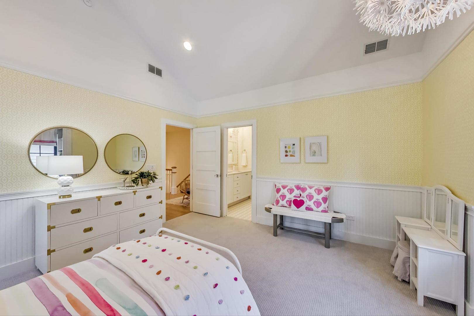 445 East Hillside Road Naperville, IL 60540 - Photo 46 of 83