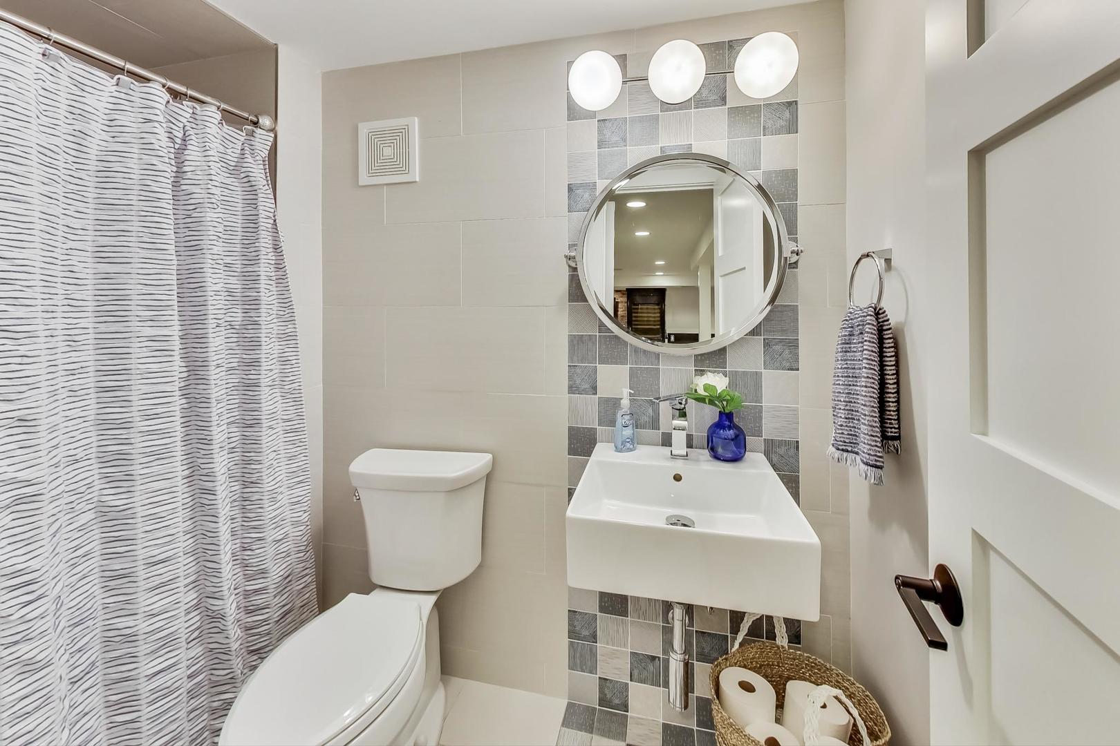 445 East Hillside Road Naperville, IL 60540 - Photo 67 of 83