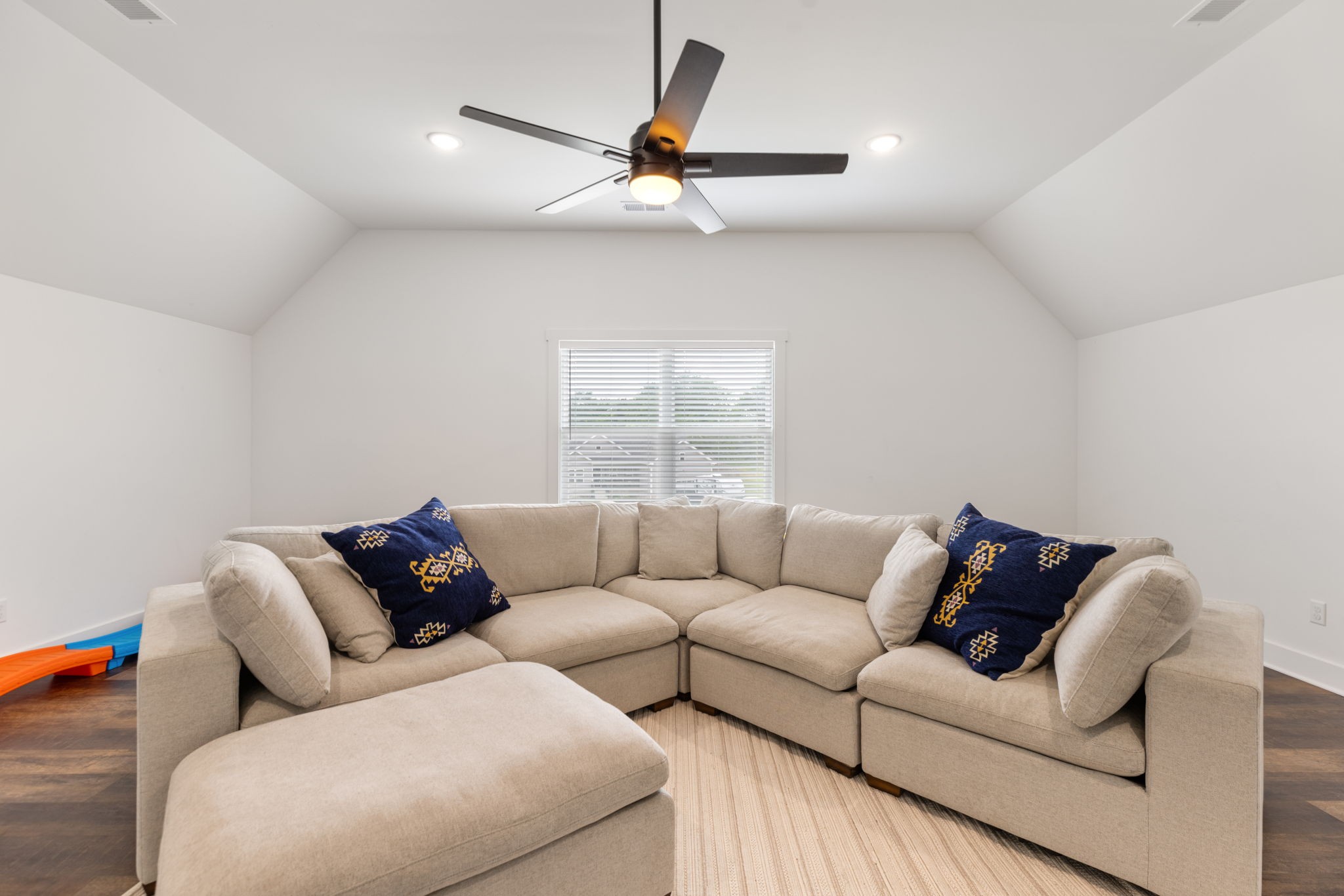 1578 Angus Way Greenbrier, TN 37073 - Photo 37 of 45 a living room with furniture and a window