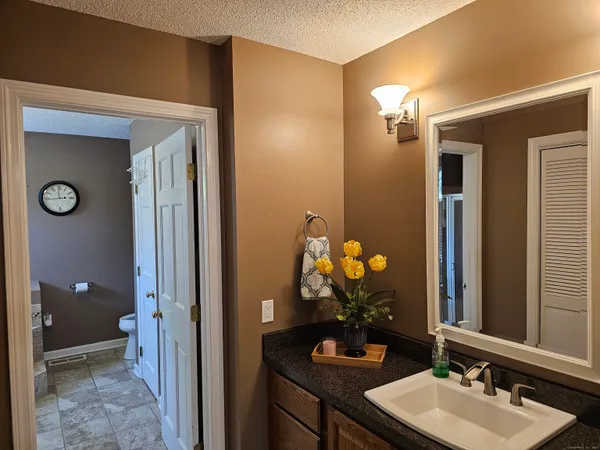 $439,900 | 129 Oakbrook Lane, Torrington, CT 06790