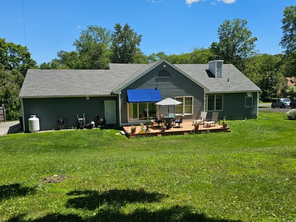 $439,900 | 129 Oakbrook Lane, Torrington, CT 06790