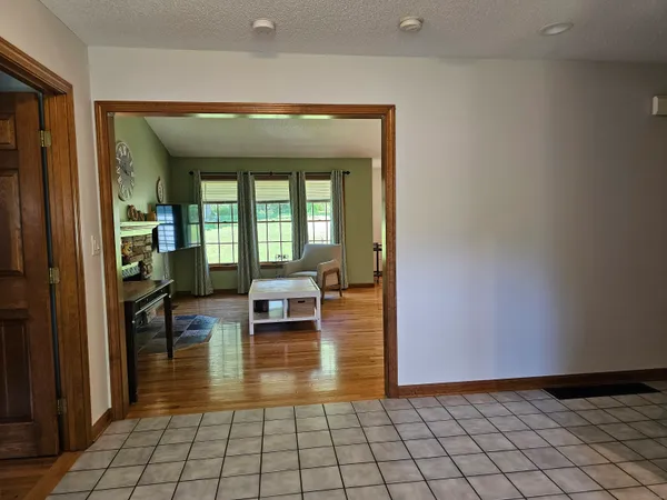 $439,900 | 129 Oakbrook Lane, Torrington, CT 06790