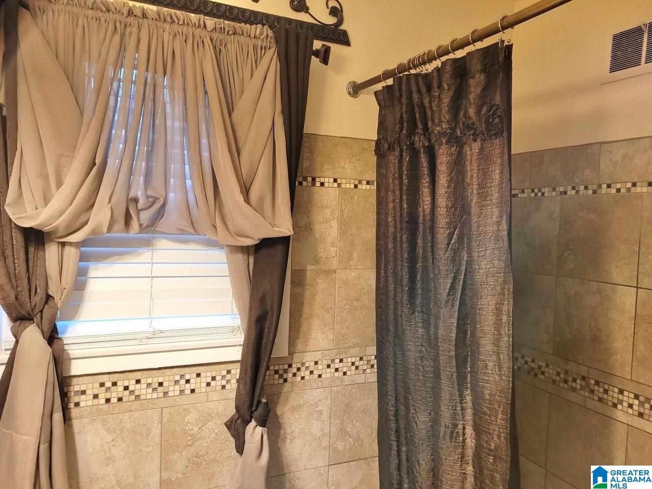 303 Olon Street Midfield, AL 35228 - Photo 6 of 13