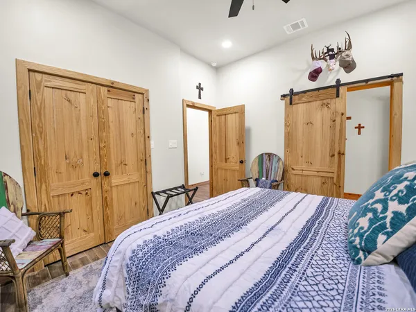 $2,248,000 | 1297 Farm To Market Road 1433, Carrizo Springs, TX 78834
