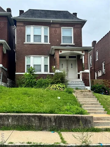 $134,500 | 5934 Ridge Avenue, St. Louis, MO 63112