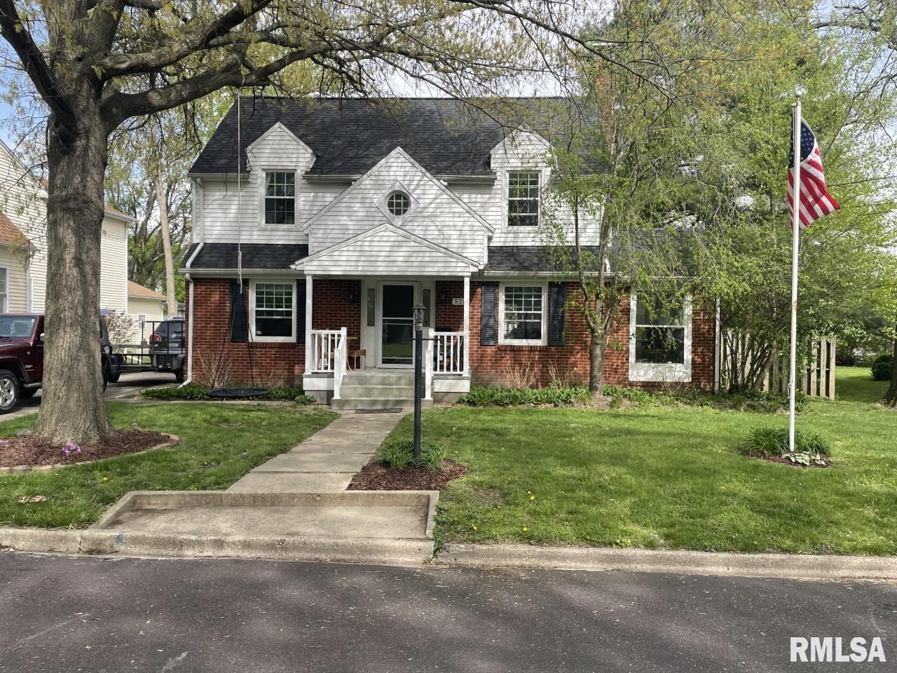 528 Rosedale Boulevard Jacksonville, IL 62650 - Photo 1 of 18 Gallery Image 1