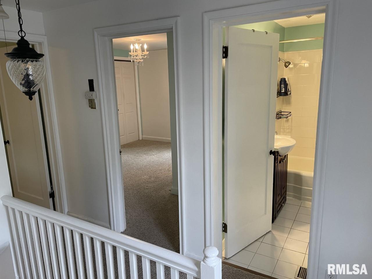 528 Rosedale Boulevard Jacksonville, IL 62650 - Photo 5 of 18 Gallery Image 5