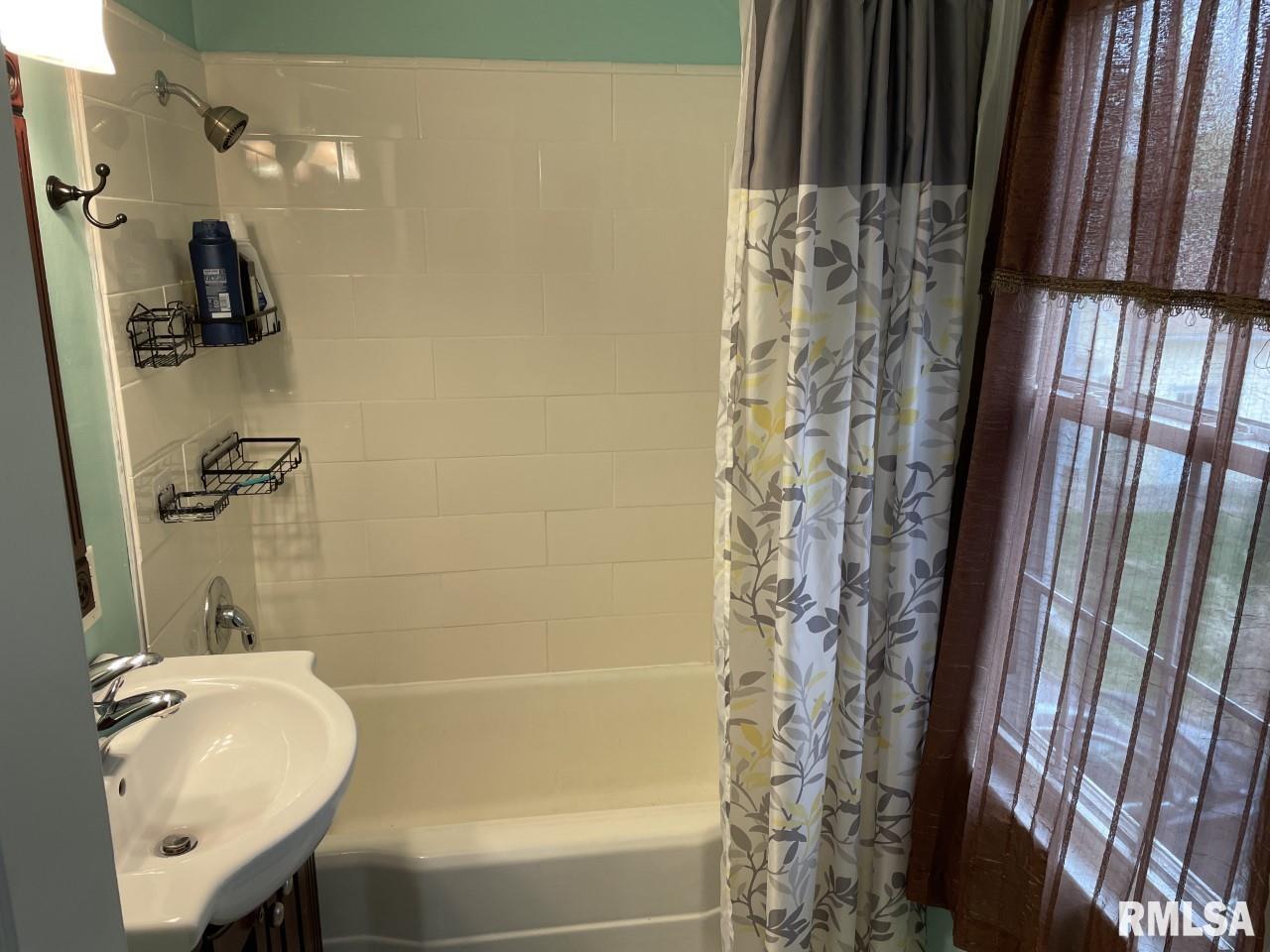 528 Rosedale Boulevard Jacksonville, IL 62650 - Photo 6 of 18 Gallery Image 6