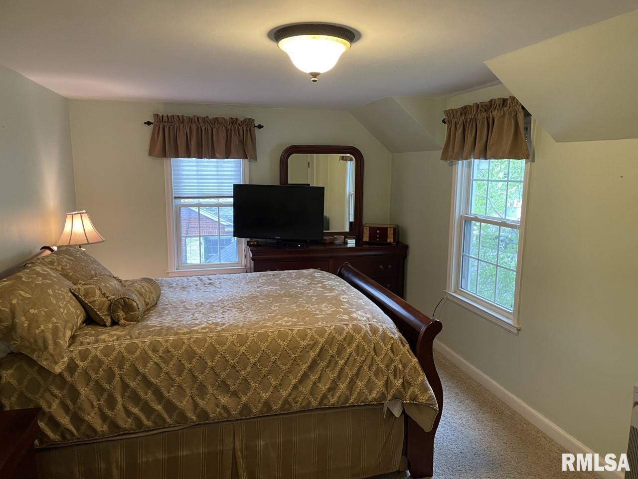 528 Rosedale Boulevard Jacksonville, IL 62650 - Photo 9 of 18 Gallery Image 9