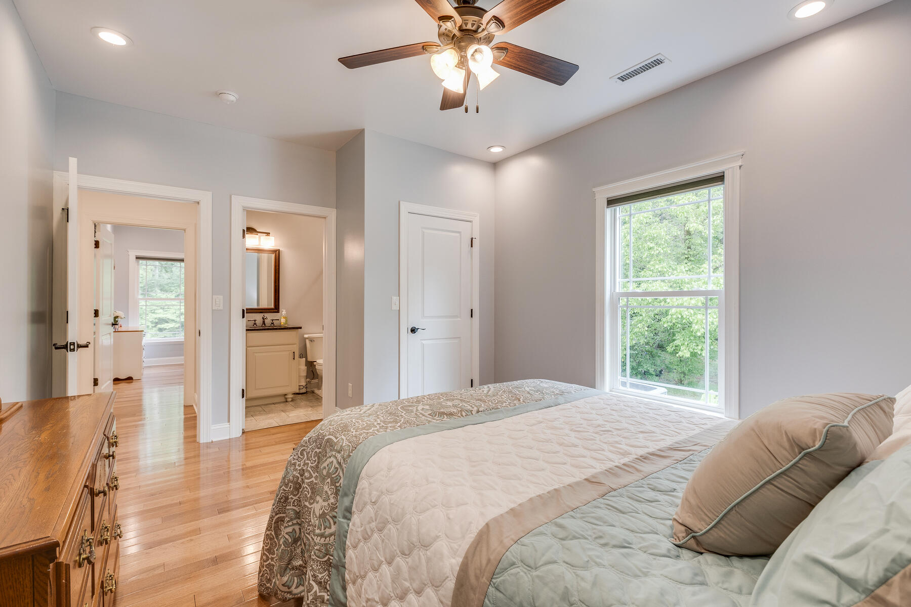 764 Bluff Road Kingsport, TN 37664 - Photo 46 of 101 040