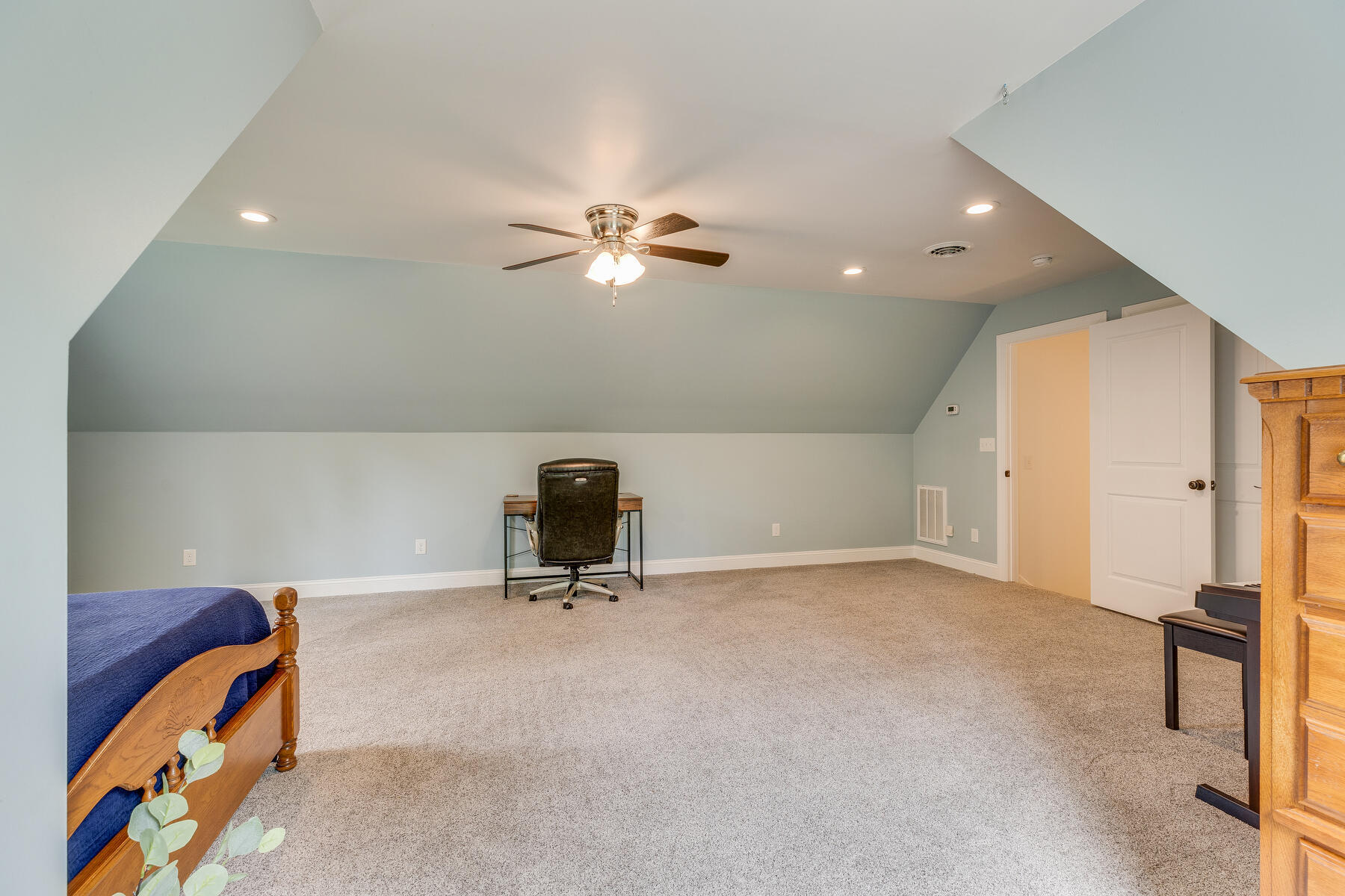 764 Bluff Road Kingsport, TN 37664 - Photo 51 of 101 045