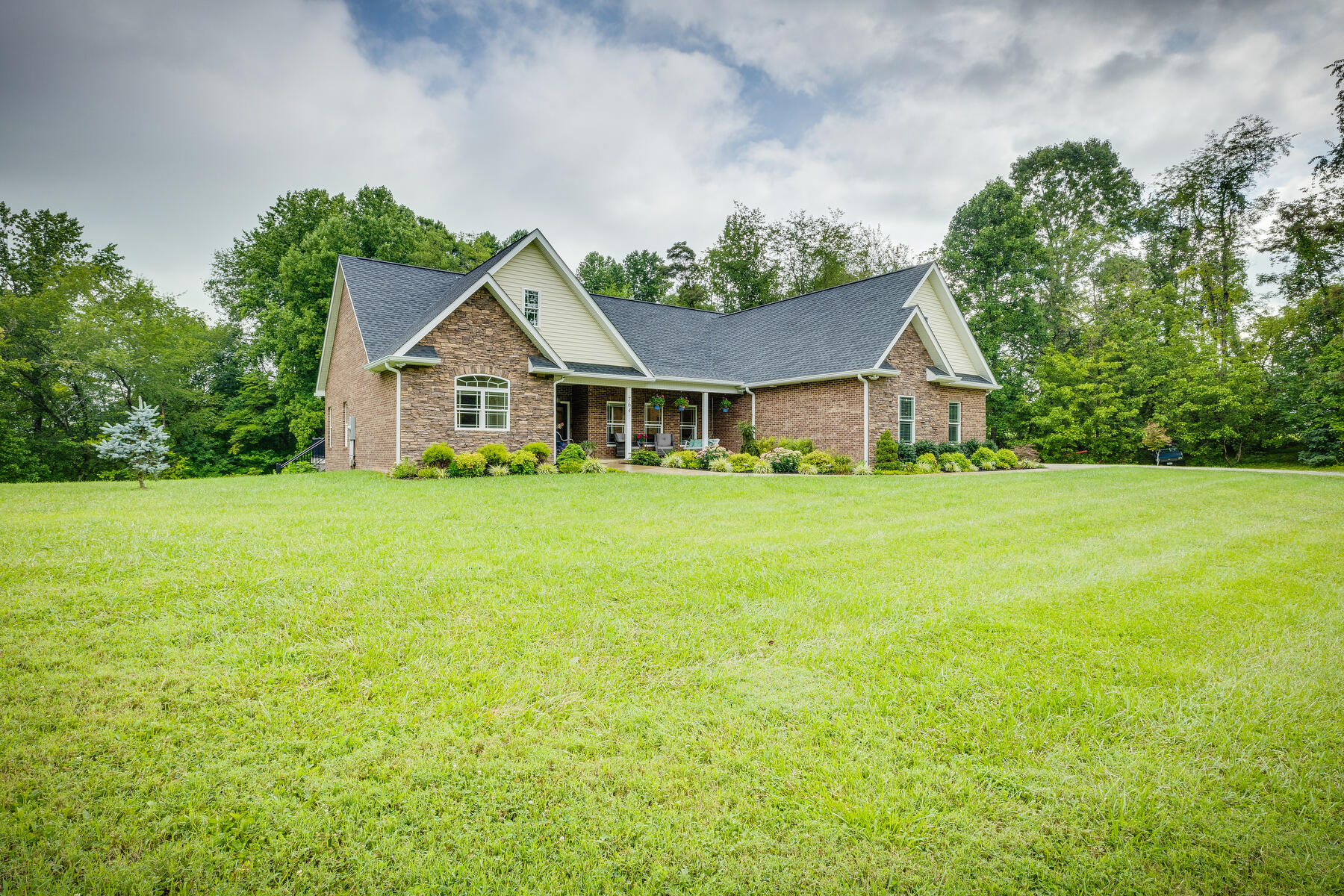 764 Bluff Road Kingsport, TN 37664 - Photo 10 of 101 004