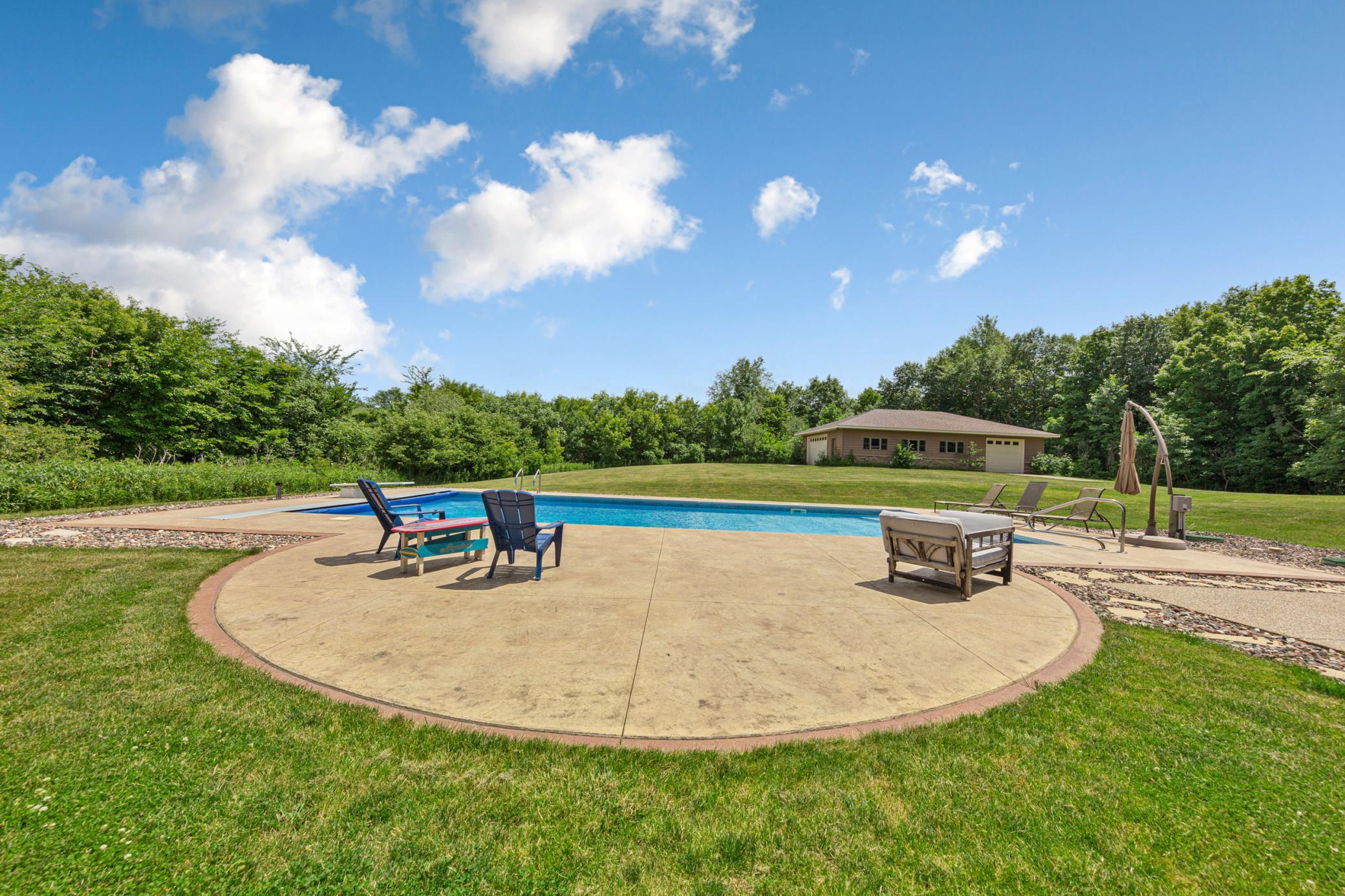 11205 Cir Lake Lane Faribault, MN 55021 - Photo 9 of 98