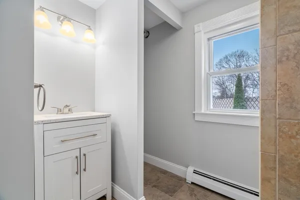 $699,900 | 5 Ballard Street, Saugus, MA 01906