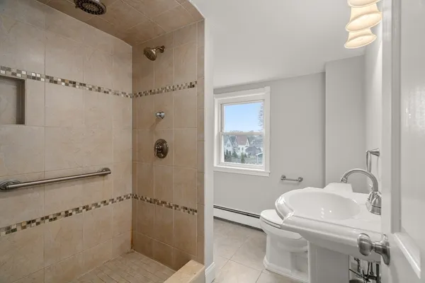 $699,900 | 5 Ballard Street, Saugus, MA 01906