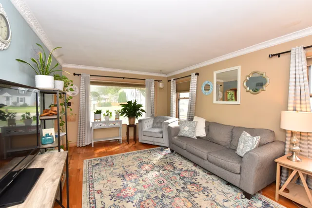 $274,900 | 2945 North 84th Street, Milwaukee, WI 53222