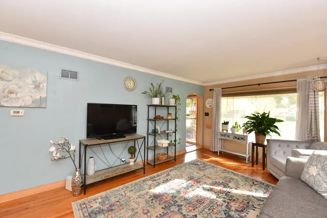 $274,900 | 2945 North 84th Street, Milwaukee, WI 53222