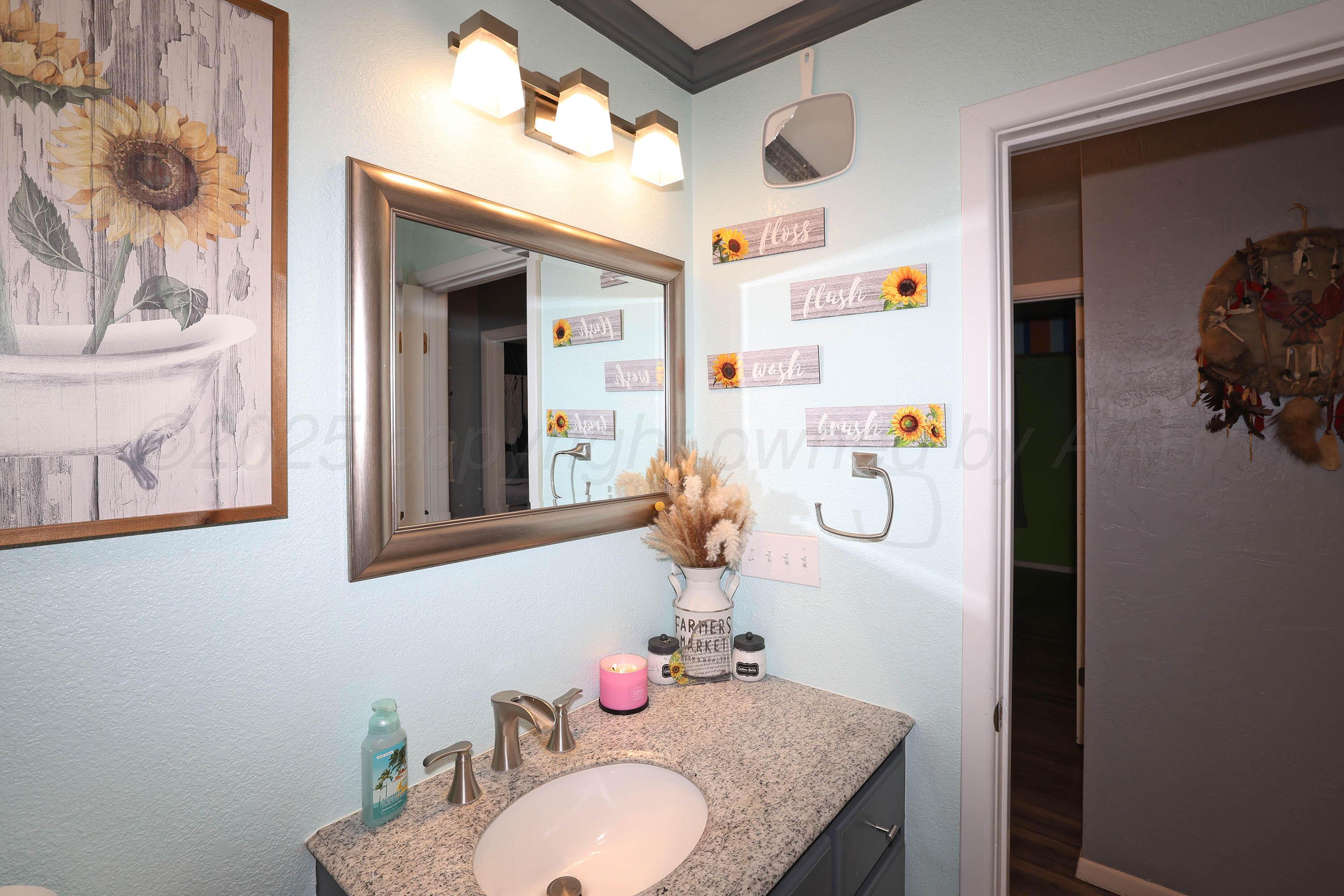 1036 Stuart Drive Amarillo, TX 79104 - Photo 15 of 20 15-Bathroom Vanity
