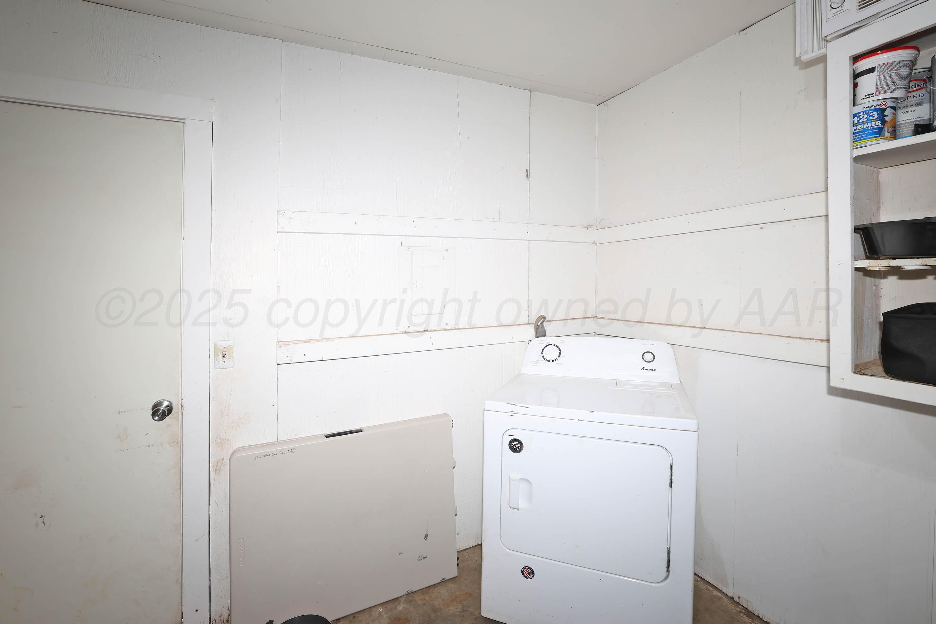 1036 Stuart Drive Amarillo, TX 79104 - Photo 16 of 20 16-Dryer in Garage