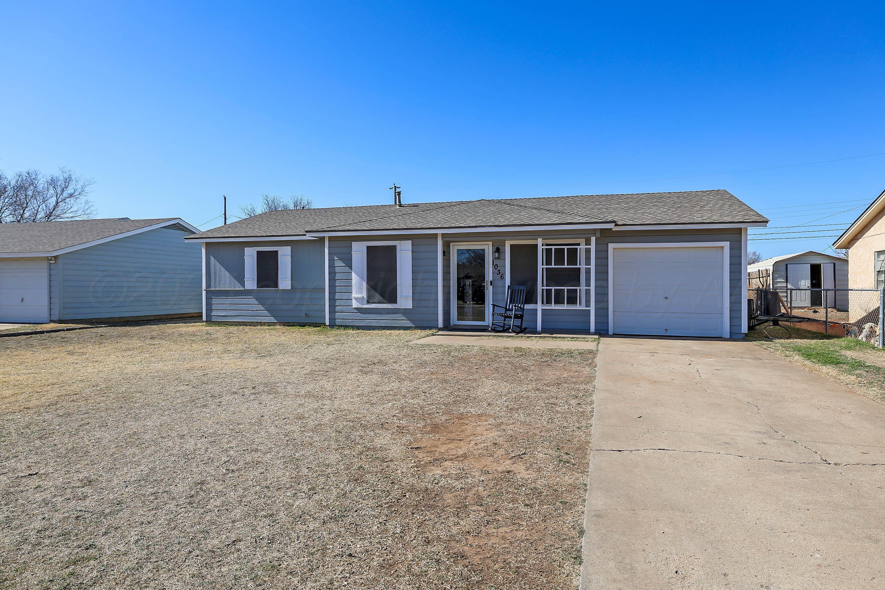 1036 Stuart Drive Amarillo, TX 79104 - Photo 5 of 20 1-Front