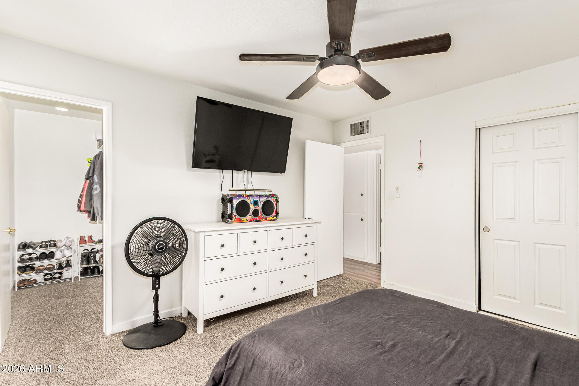 1609 West Mission Lane Phoenix, AZ 85021 - Photo 22 of 36 a view of workspace with furniture
