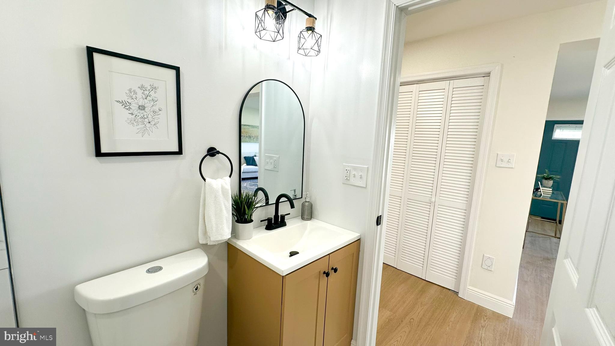 5627 McClean Boulevard Baltimore, MD 21214 - Photo 16 of 38 Guest Bath to Laundry