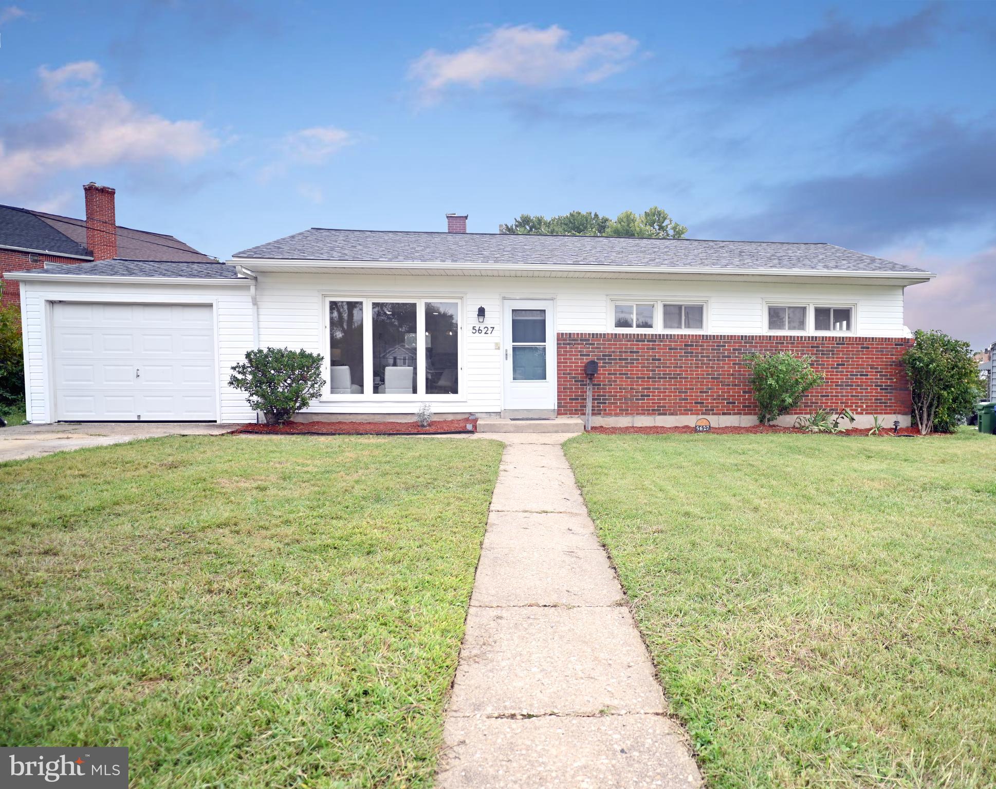 5627 McClean Boulevard Baltimore, MD 21214 - Photo 2 of 38 Front w/ Garage