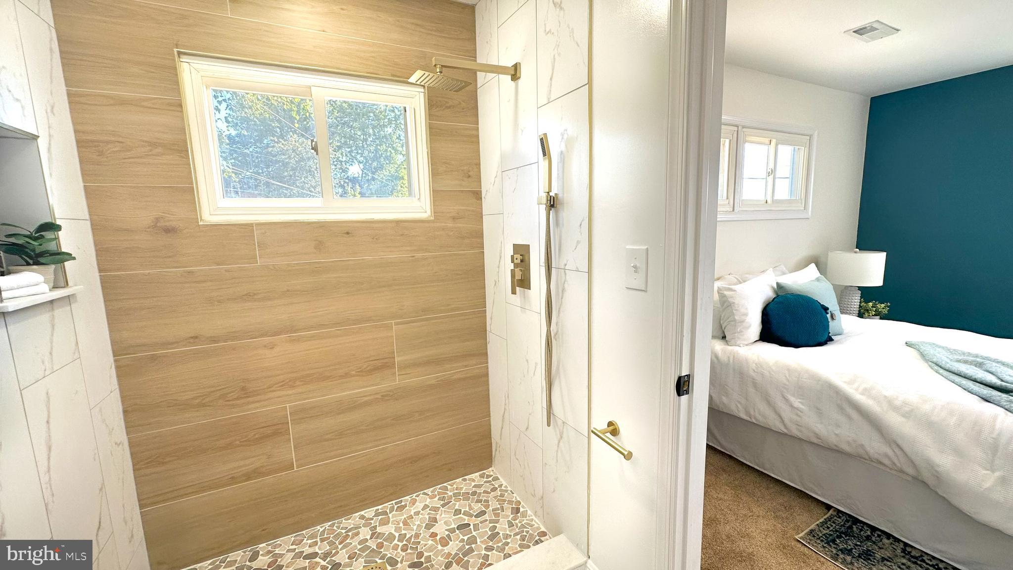 5627 McClean Boulevard Baltimore, MD 21214 - Photo 26 of 38 Primary Bath