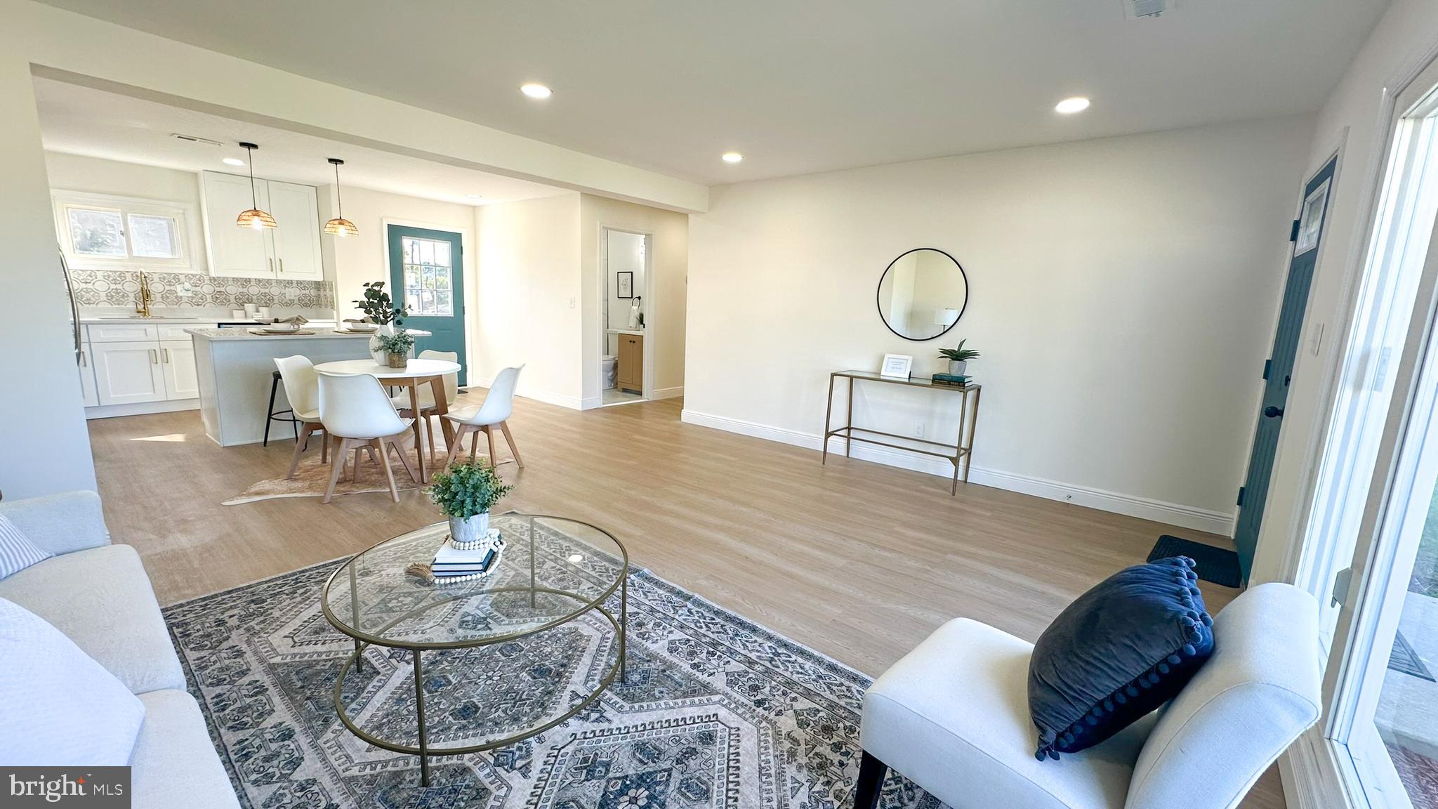 5627 McClean Boulevard Baltimore, MD 21214 - Photo 7 of 38 Living