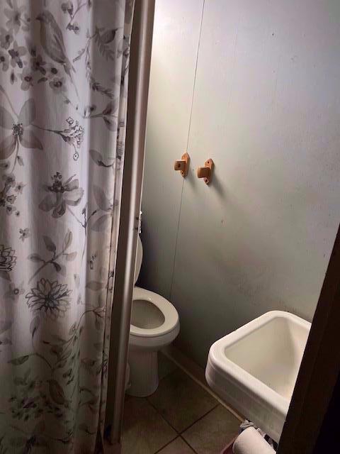 664 East August Avenue Reedley, CA 93654 - Photo 5 of 14