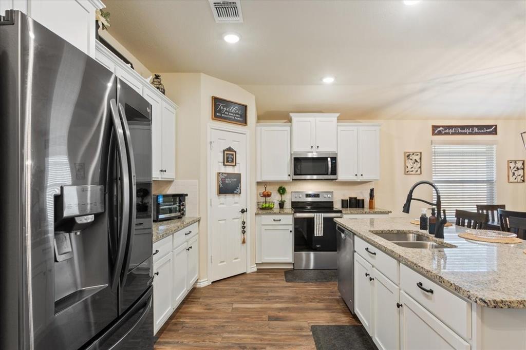 2924 Beutel Road Lorena, TX 76655 - Photo 7 of 31